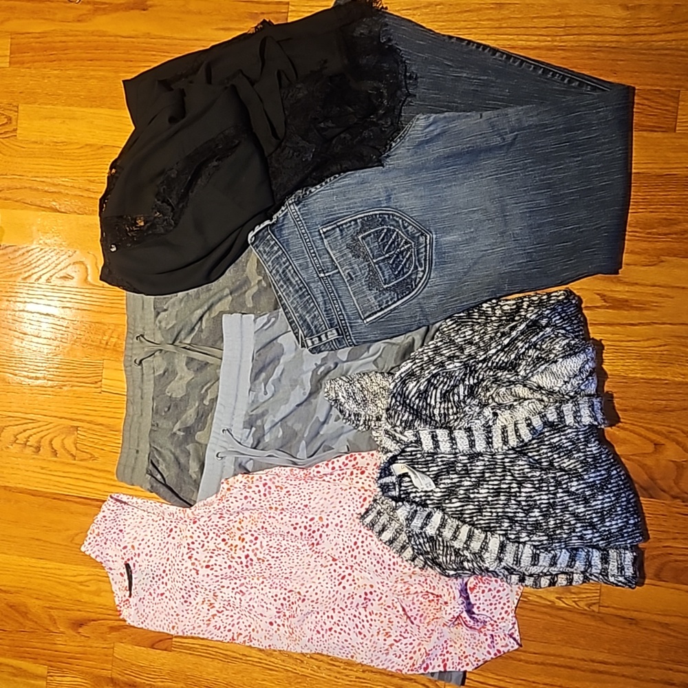 5 piece bundle,DKNY jeans sz12,Rachel Zoe szXL,skirts szL&XL,Aero sweater,kimono